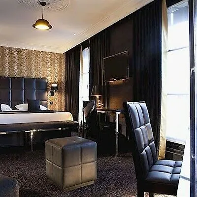 First Hotel Paris Tour Eiffel