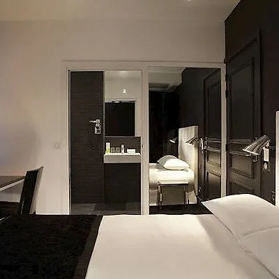 ****  First Hotel Paris Tour Eiffel France